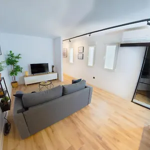 Modern Haven For Urban Explorers By Rems Apartamento Málaga